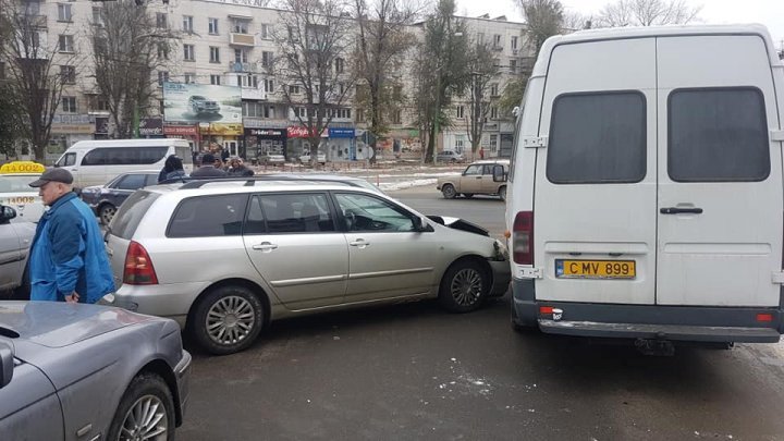 ДТП с участием пяти автомобилей произошло на Ботанике