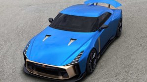 Nissan представил серийную версию суперкара GT-R50