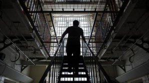 Британским заключенным влетело за рождественскую дискотеку