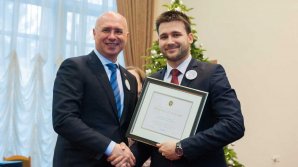 Молдавских волонтеров наградили на торжественной церемонии в Кишиневе