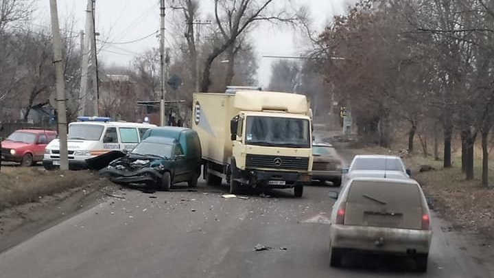 ДТП на Мунчештах: грузовик и автомобиль не поделили дорогу