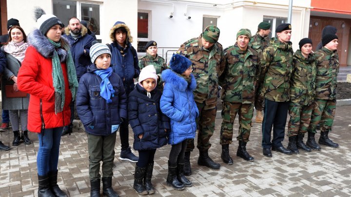 Военнослужащие Национальной армии получили ключи от служебного жилья