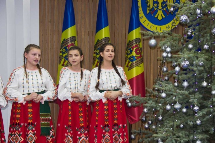 К Павлу Филипу приехали колядующие из родного села (фото)