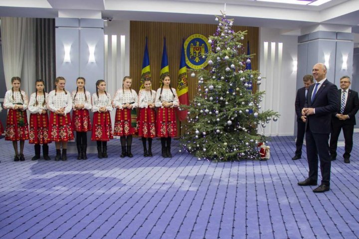 К Павлу Филипу приехали колядующие из родного села (фото)