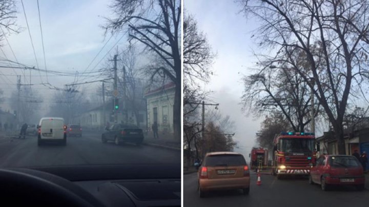 На столичной улице Букурешть загорелся частный дом