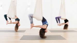 Чем йога в гамаках опасна для девушек