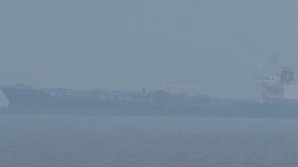 У берегов Германии сел на мель танкер с опасным грузом