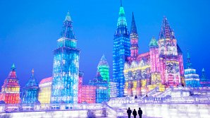 Самая большая выставка ледяных фигур в мире проходит в китайском Харбине