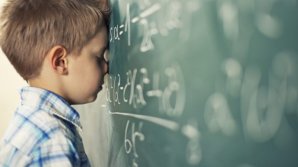 Психологи рассказали, как вернуть ребенка в школу после каникул без стресса