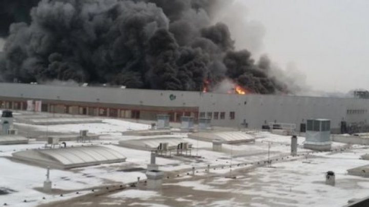 В Варшаве горит торговый центр