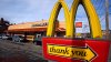 Книги вместо игрушек: McDonald's приучит детей к чтению