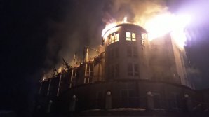 Во Львовской области на горнолыжном курорте сгорел отель