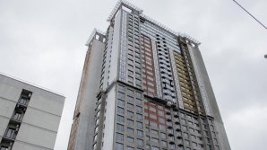 В киевском недострое нашли тело на крыше кабины лифта