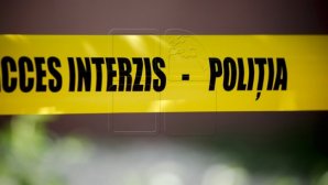 Мужчина нашел бездыханные тела своих родителей в их доме во Флорештском районе