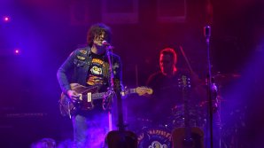 Американского кантри-рок певца Райана Адамса обвиняют в сексуальных домогательствах