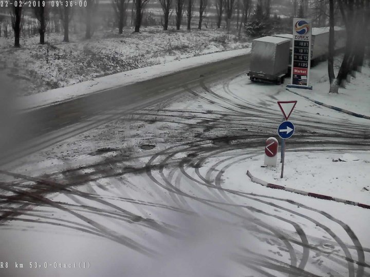 В Молдове желтый код в связи с дождем и мокрым снегом: в каком состоянии национальные трассы (фото)