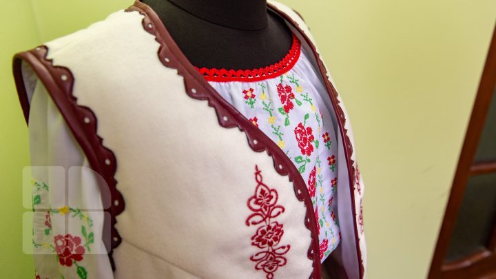 Жительница Тараклии решила открыть ателье по пошиву национальной одежды