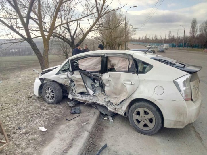 В столице возле Южного вокзала произошла серьезная авария (фото)