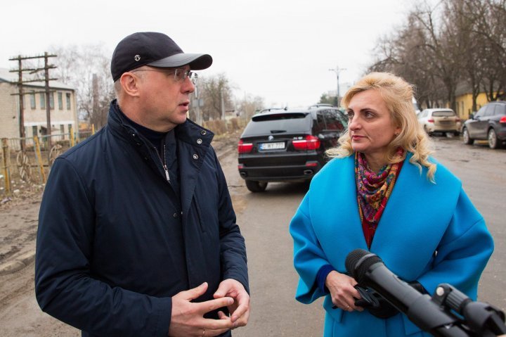 В Страшенах завершают строительство нового моста через автотрассу и железную дорогу