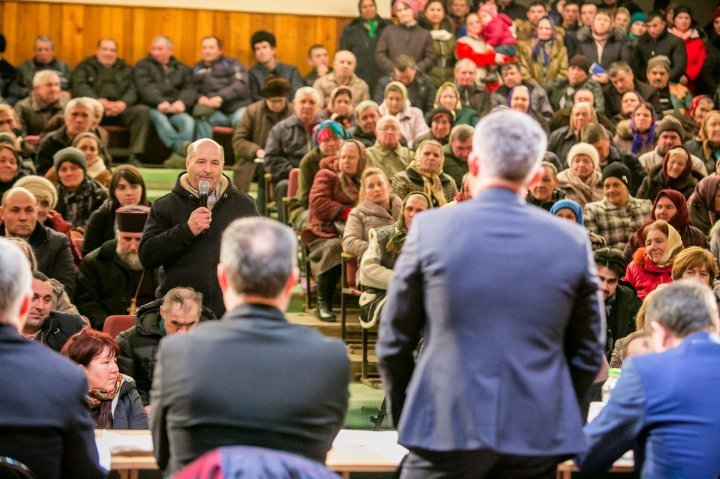 Планы для Ниспорен: Влад Плахотнюк обсудил с жителями четырех сел их ожидания (фото)