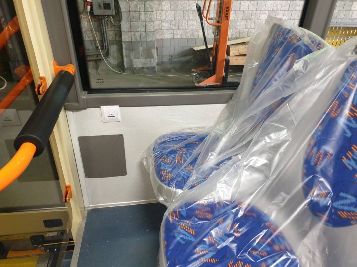 В столичных троллейбусах появятся системы видеонаблюдения и USB-порты для зарядки смартфонов (фото)