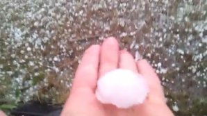 В американском штате Техас выпал град размером с мяч для гольфа