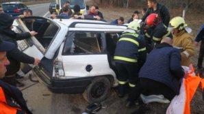 Страшная авария в Рышканском районе: чтобы извлечь пострадавших, понадобилась помощь спасателей