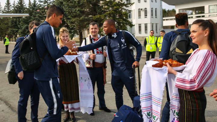 Сборная Франции по футболу прибыла в Кишинев (фото)