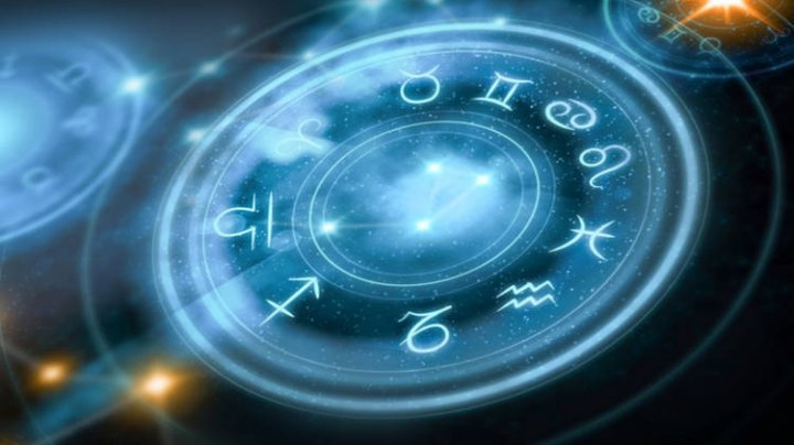 Гороскоп на 18 мая: Козерогу в этот день не стоит откровенничать, а Скорпиону придется выбирать – работа или дом