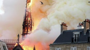 ЮНЕСКО внимательно следит за ситуацией с пожаром в Нотр-Дам