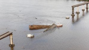 В Бразилии паром врезался в мост