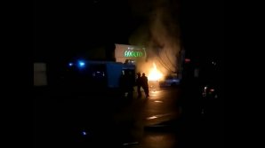 На Ботанике минувшей ночью загорелся автомобиль