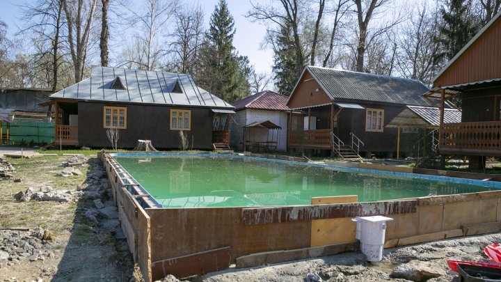 На базах отдыха в Вадул-луй-Водах начали подготовку к летнему сезону (фото)