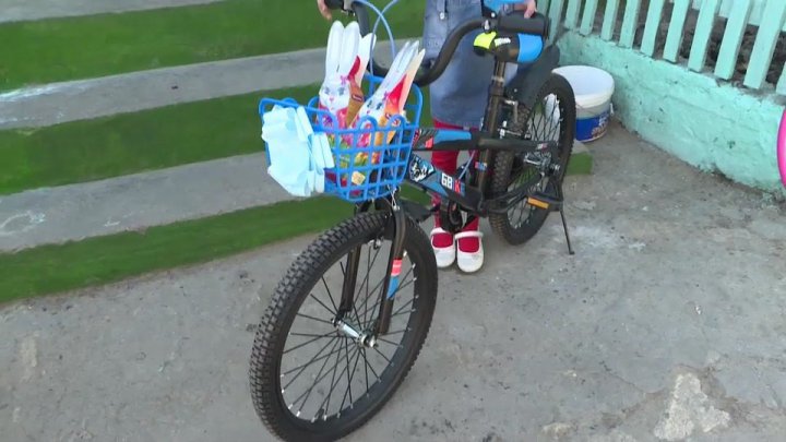 Фонд Влада Плахотнюка "Эдельвейс" поздравил многодетную семью Цуркану с пасхальными праздниками (фото)