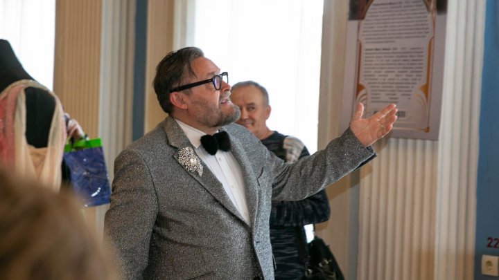 В Кишиневе открылась выставка образов румынских красавиц начала прошлого века (фото)