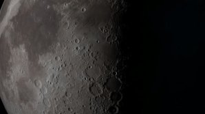 Ученые раскрыли данные о метеорите, врезавшемся в Луну