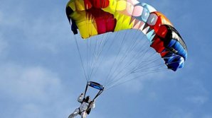 На аэродроме в Вадул-луй-Водэ открыли сезон прыжков с парашютом