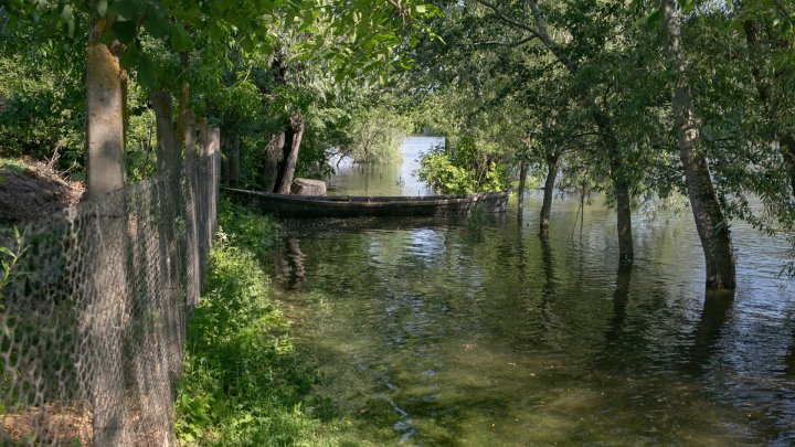 В районе Штефан-Водэ сохраняется риск наводнений (фото)