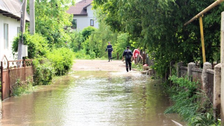 На севере Молдовы считают ущерб от прошедших ливней (фото)