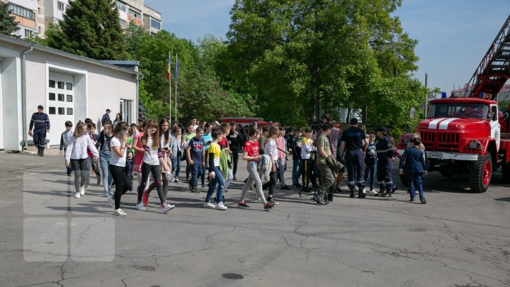 В кишиневском музее пожарного дела показали раритетные спецмашины