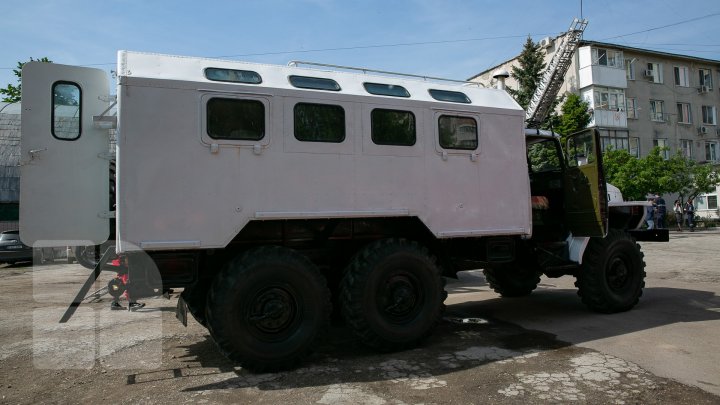 В кишиневском музее пожарного дела показали раритетные спецмашины