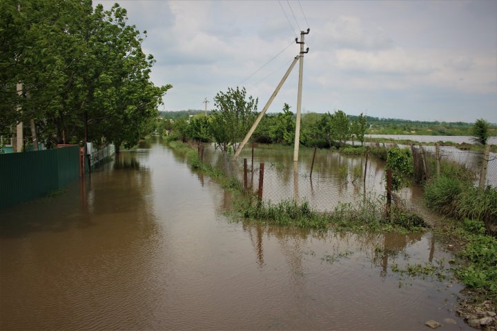 На севере Молдовы считают ущерб от прошедших ливней (фото)