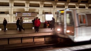 В Бостоне вагон метро сошел с рельсов: пострадали 10 человек