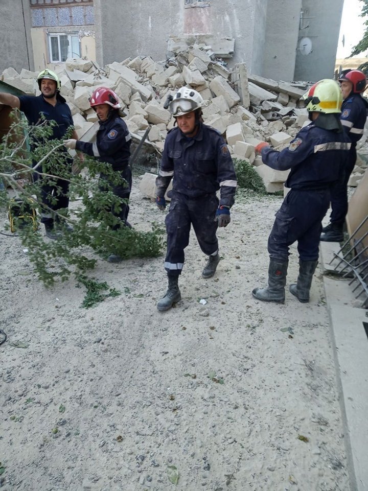 Причины обрушения дома в Атаках (фото)