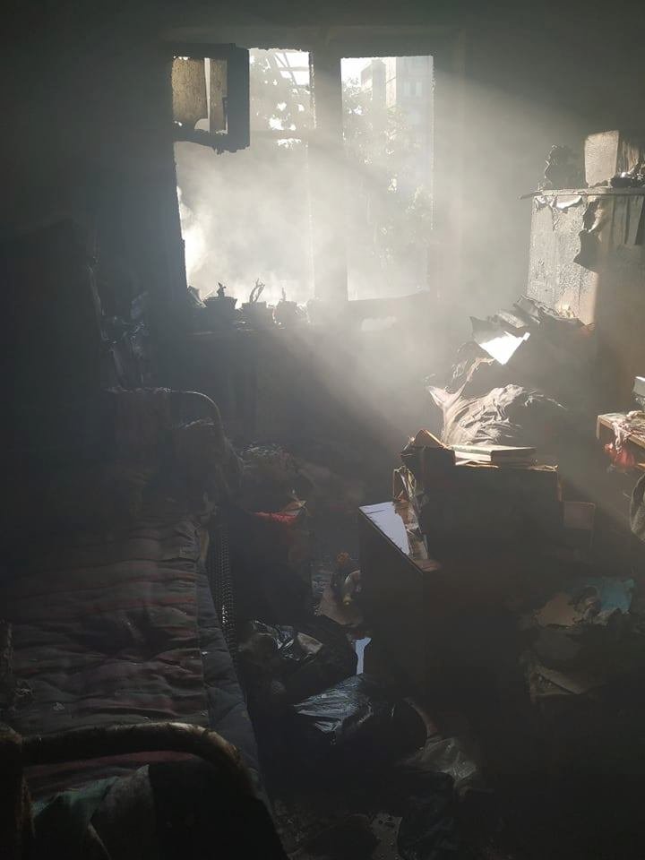 На Буюканах загорелась квартира: хозяйка госпитализирована (фото)