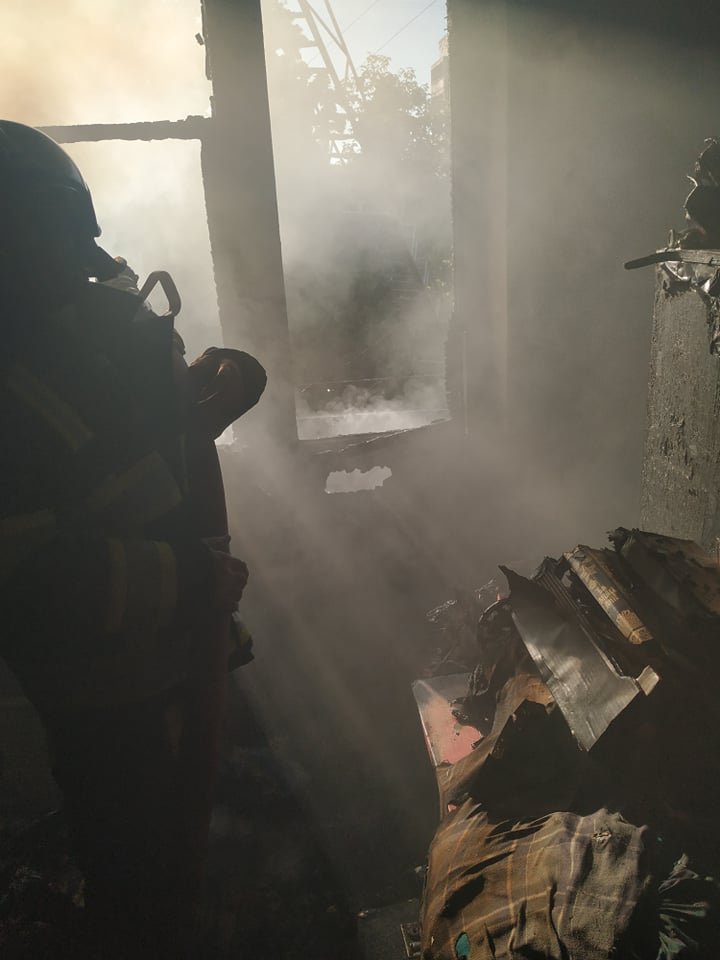 На Буюканах загорелась квартира: хозяйка госпитализирована (фото)