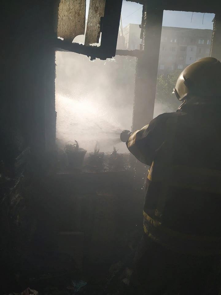 На Буюканах загорелась квартира: хозяйка госпитализирована (фото)