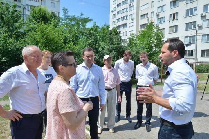 Котлован по улице Алба-Юлия - засыпят: На его месте появится парковка и детская площадка