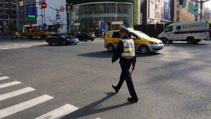 В Китае внедорожник влетел в толпу пешеходов: есть жертвы