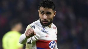 Испанский "Бетис" объявил о переходе из "Лиона" Набиля Фекира